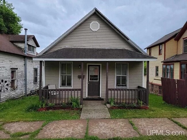 property at 311 W Brown St