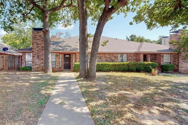 property at 1900 N Irving Heights Dr