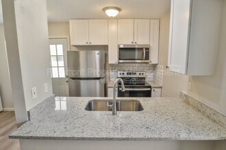 5613 Lochmoor in San Antonio, TX - Building Photo - Building Photo