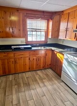 216 Ashland Ave in Southbridge, MA - Building Photo - Building Photo