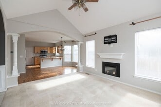 2673 SW Salmon Ave in Redmond, OR - Building Photo - Building Photo