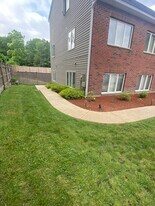 1 Driftwood Dr, Unit 1 in Woburn, MA - Building Photo