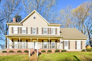 2703 Misty Woods Cove N in Memphis, TN - Building Photo