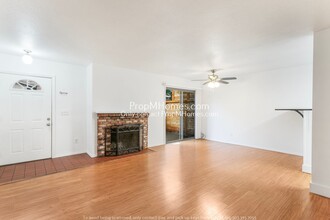6073-6097 SW Valley Ave in Beaverton, OR - Building Photo - Building Photo