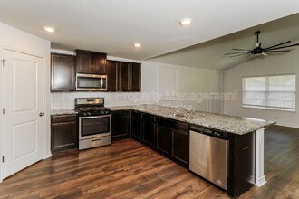 14251 Geyserite Ave in San Antonio, TX - Building Photo - Building Photo