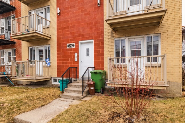 5780 Charles-Thibault Pl in Montréal, QC - Building Photo - Building Photo