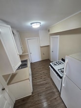 1310 Home Pl, Unit 1 in Rockford, IL - Building Photo - Building Photo