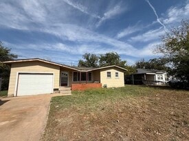 2158 Lowden St in Abilene, TX - Building Photo