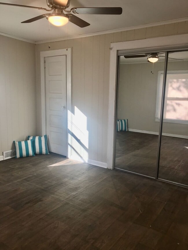 property at 1001 W 4th Ave