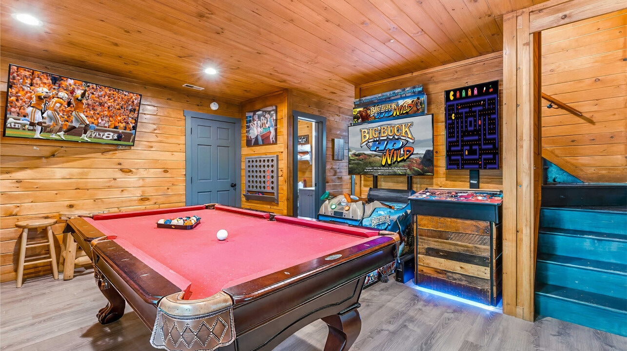1727 Oakridge View Ln in Sevierville, TN - Building Photo