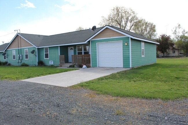 property at 304 N Willow St
