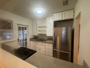 927 NE 7th Ave in Gainesville, FL - Building Photo - Building Photo