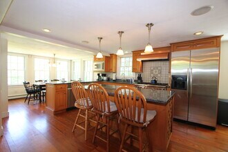 2828 Main St in Barnstable, MA - Building Photo - Building Photo