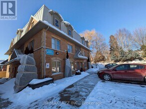 762 King St E in Oshawa, ON - Building Photo - Building Photo