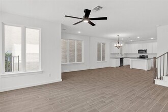 312 Oakbend Dr in Lewisville, TX - Foto de edificio - Building Photo