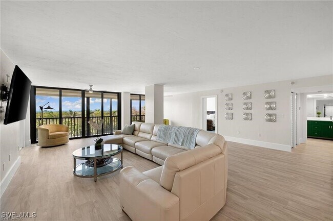 property at 5601 Turtle Bay Dr