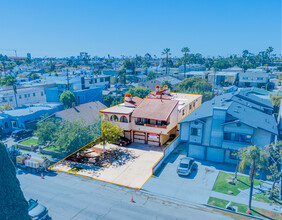 Robindale in San Diego, CA - Building Photo - Building Photo