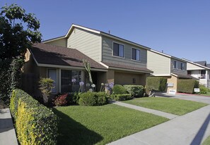 1214 W Diamond St in Anaheim, CA - Building Photo