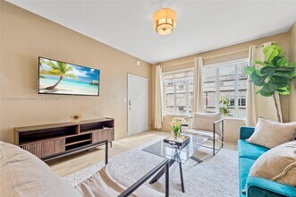 301 86th St in Miami Beach, FL - Foto de edificio - Building Photo