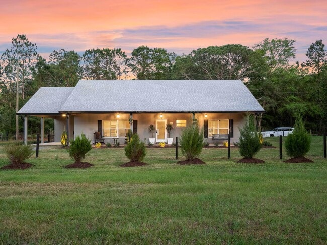 property at 5660 Deer Path Ln