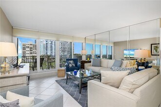 4005 Gulf Shore Blvd N in Naples, FL - Building Photo - Building Photo