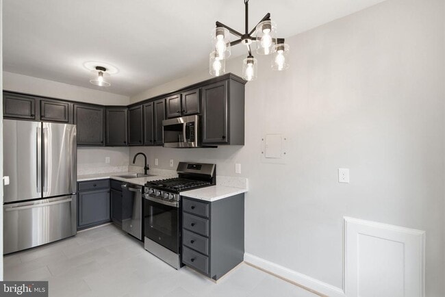 property at 715 S Washington St