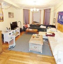 23 Gibbs St in Brookline, MA - Building Photo - Building Photo