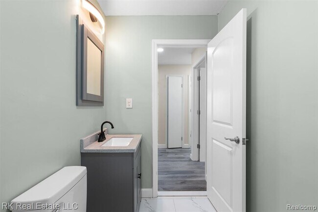 property at 804 Brandon Ave