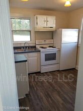 5951 King St in Mount Jackson, VA - Foto de edificio - Building Photo