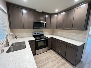 4211 Village 4 in Camarillo, CA - Building Photo - Building Photo