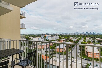 987 SW 37th Ave in Miami, FL - Building Photo - Building Photo