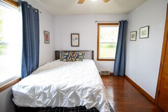 1311 Paris Rd in Columbia, MO - Building Photo - Building Photo