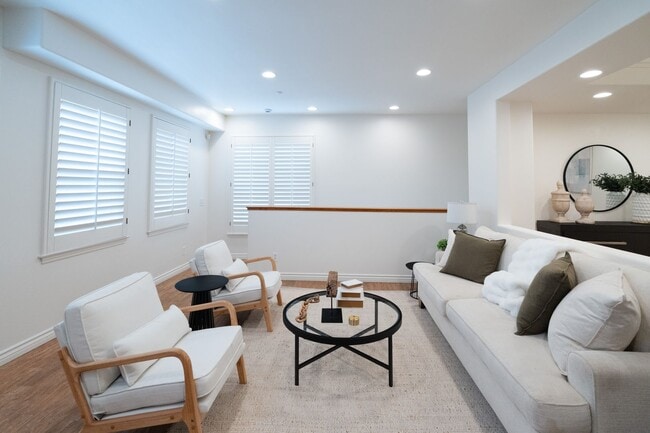 125 Diamond St in Arcadia, CA - Building Photo - Building Photo