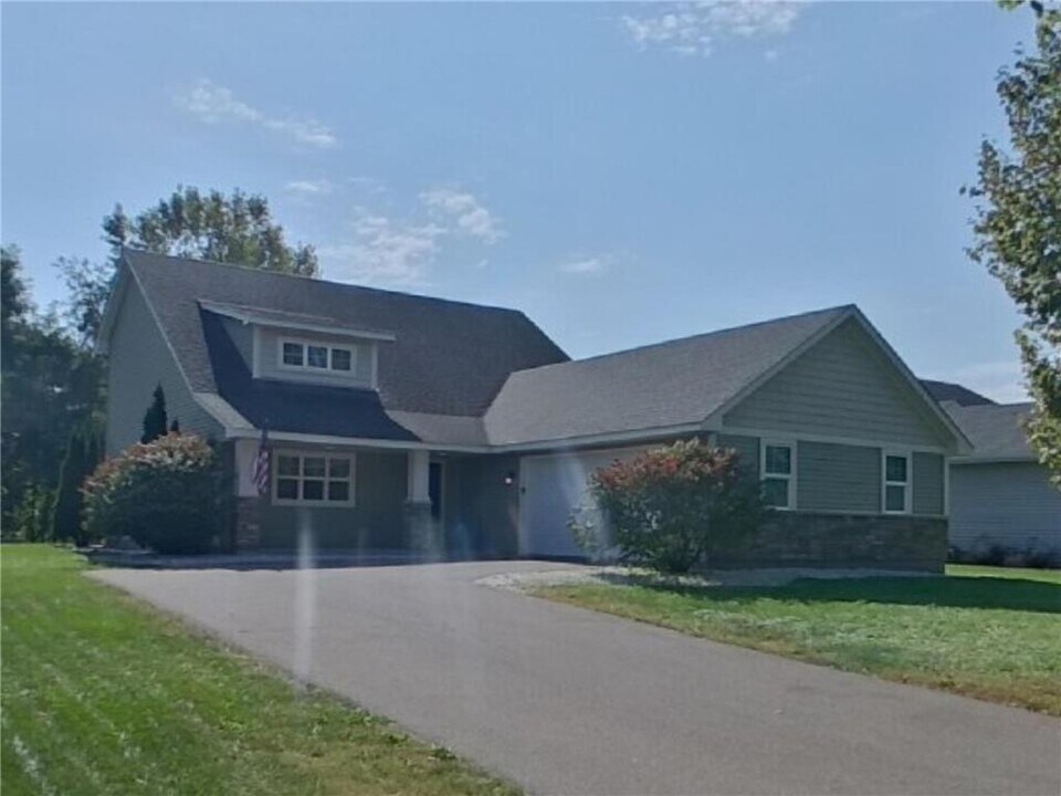 150 Pullman Ave in St. Paul Park, MN - Building Photo