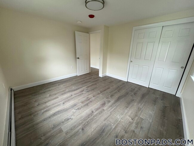 property at 9 River Dr