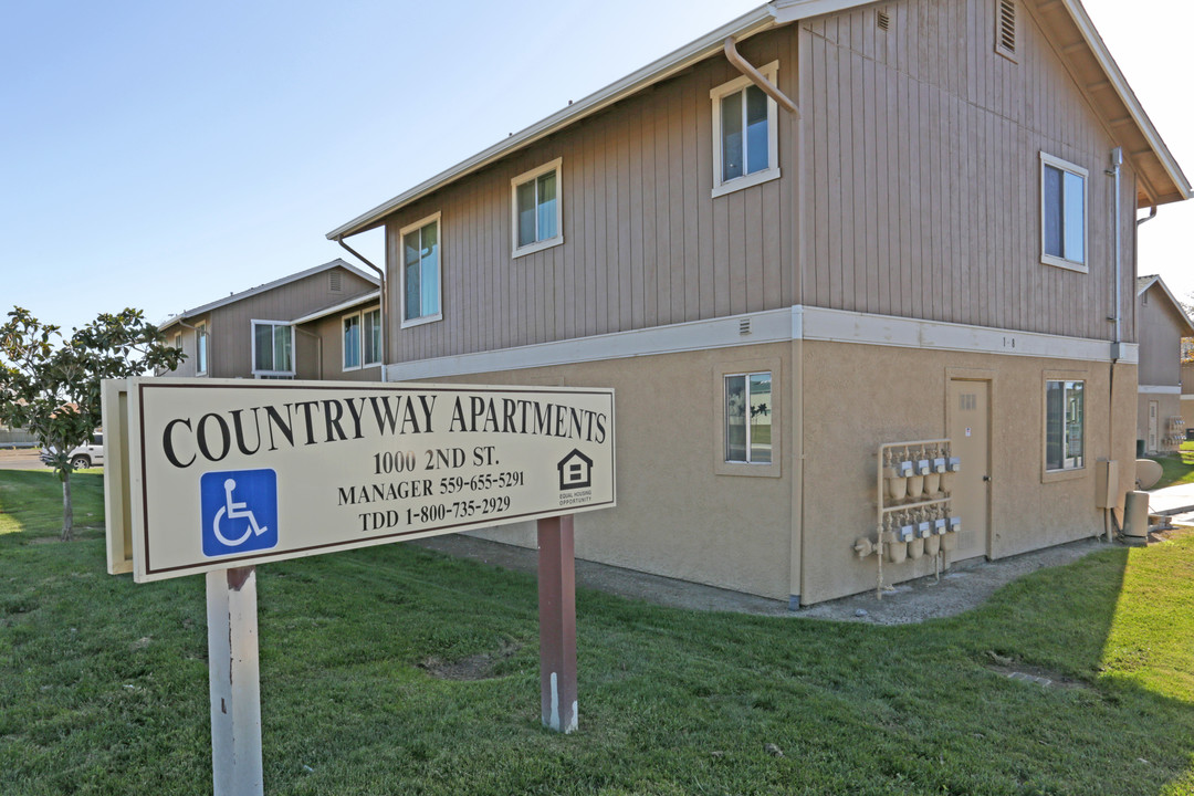 Country Way Apartments in Mendota, CA - Building Photo