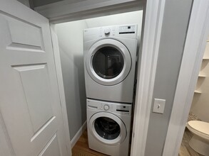 15 Harold St, Unit 1 in Somerville, MA - Building Photo - Building Photo