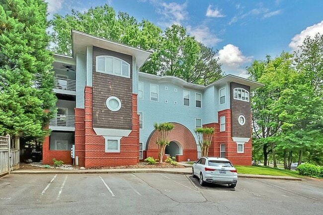 2625 E 5th St in Charlotte, NC - Building Photo - Building Photo
