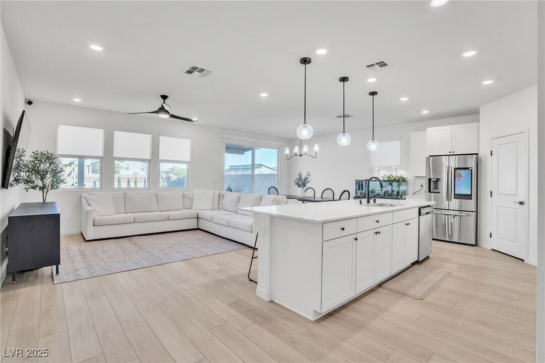 4522 Hidden Stone Ave in Las Vegas, NV - Building Photo