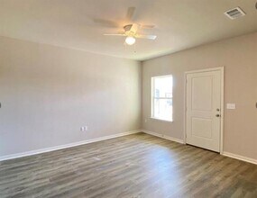 2841 Peony Dr in Sherman, TX - Building Photo - Building Photo