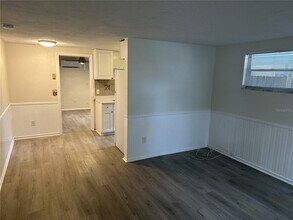 618 Dogwood Ct in Dunedin, FL - Building Photo - Building Photo