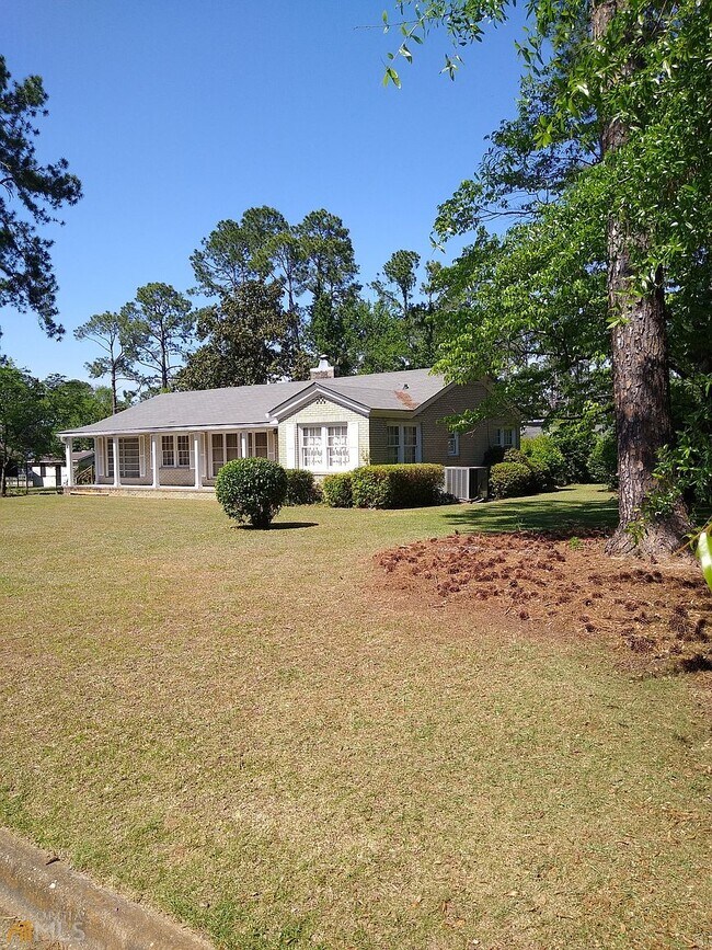 1136 Julia Ave Rentals in Albany, GA