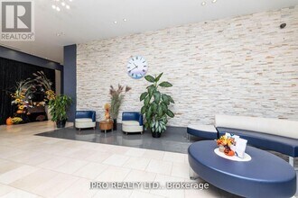 3939-3939 Duke of York Blvd in Mississauga, ON - Building Photo - Building Photo