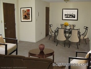 11 Brattle Dr in Arlington, MA - Building Photo - Building Photo