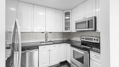 6509 Liberty Ave in North Bergen, NJ - Building Photo - Building Photo