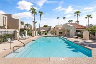 719 E Lola Dr in Phoenix, AZ - Building Photo