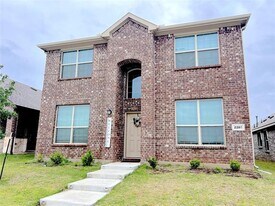 2285 Obsidian Dr in Aubrey, TX - Building Photo
