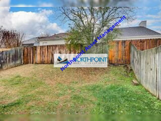 property at 610 Poplar Pl