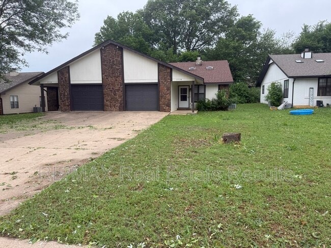 property at 1206 Whipporwill Ln
