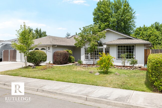 property at 2921 Shasta Dr